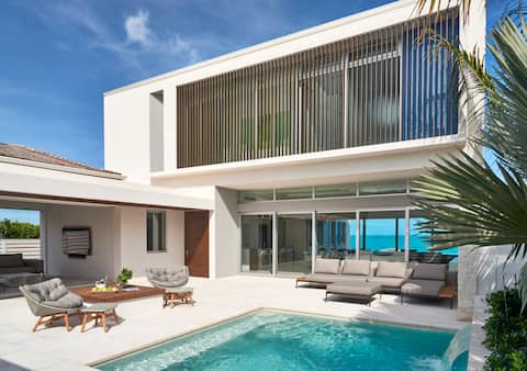 Acua Cove Villa by Boutiq