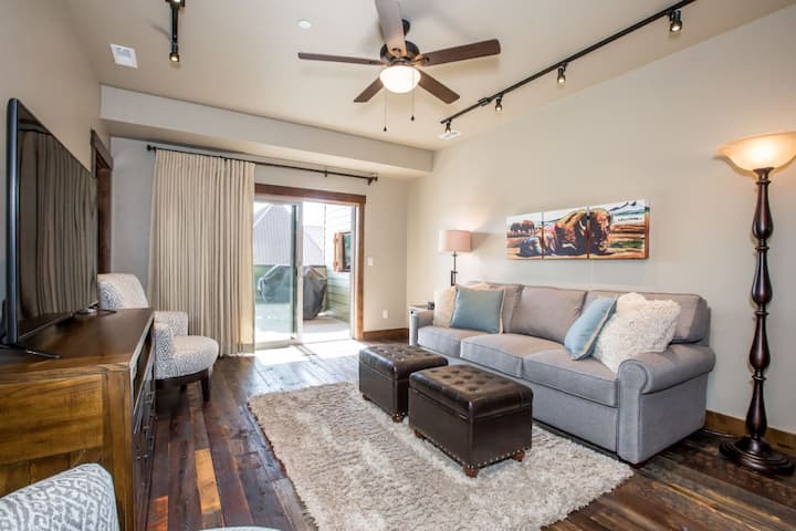 Baker Loft 203 - Downtown Whitefish! - Whitefish, MT
