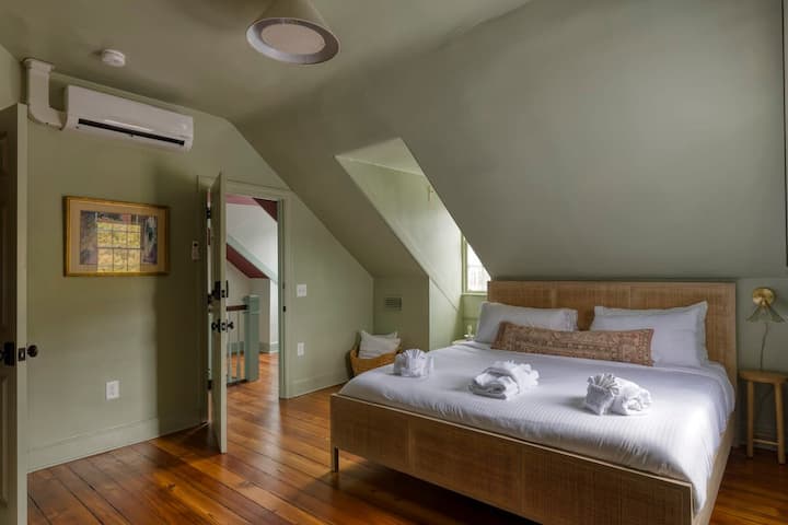 The Ashley - Room 7 | B&b W/ Breakfast Included - Charleston, SC