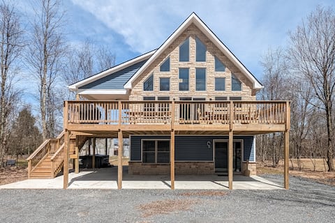 Lake Cabin • Hot Tub + Game Room | Sleeps 16