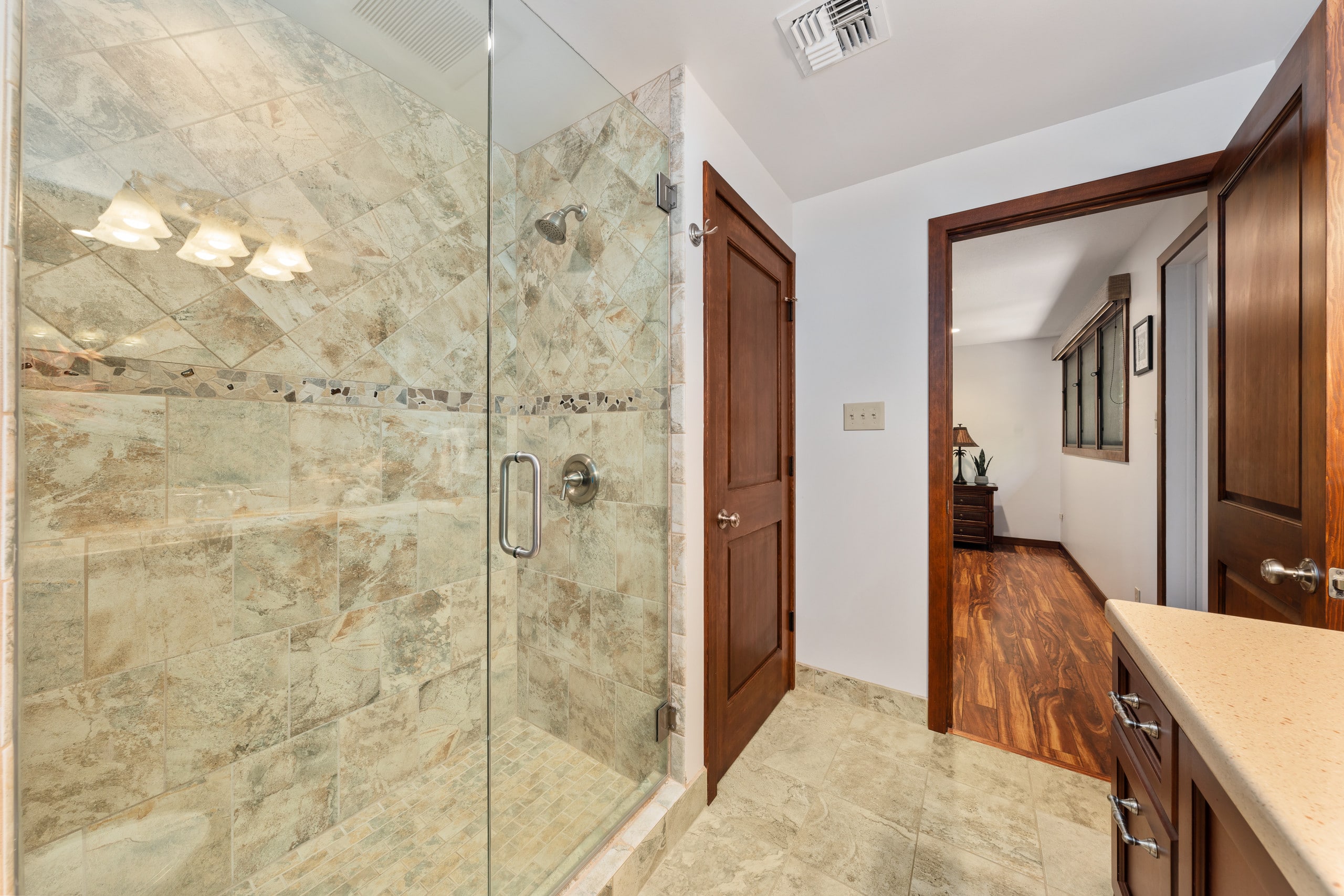 Condo in Lahaina · ★4.85 · 3 bedrooms · 4 beds · 2 baths - Image 26