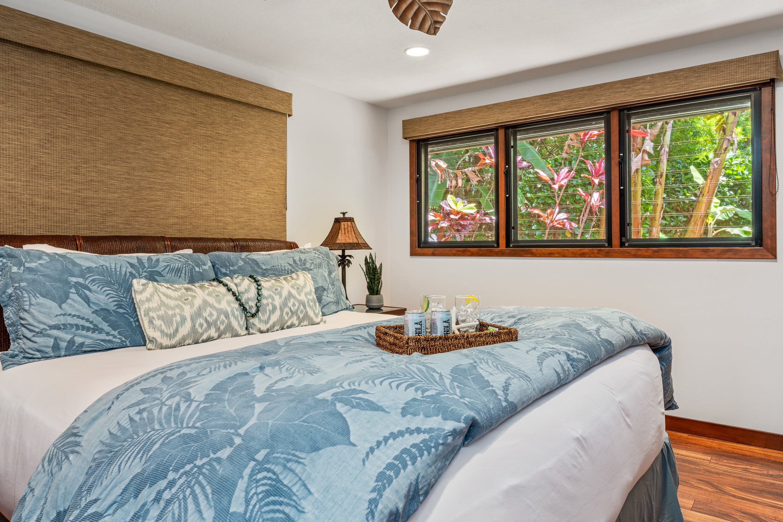 Condo in Lahaina · ★4.85 · 3 bedrooms · 4 beds · 2 baths - Image 13