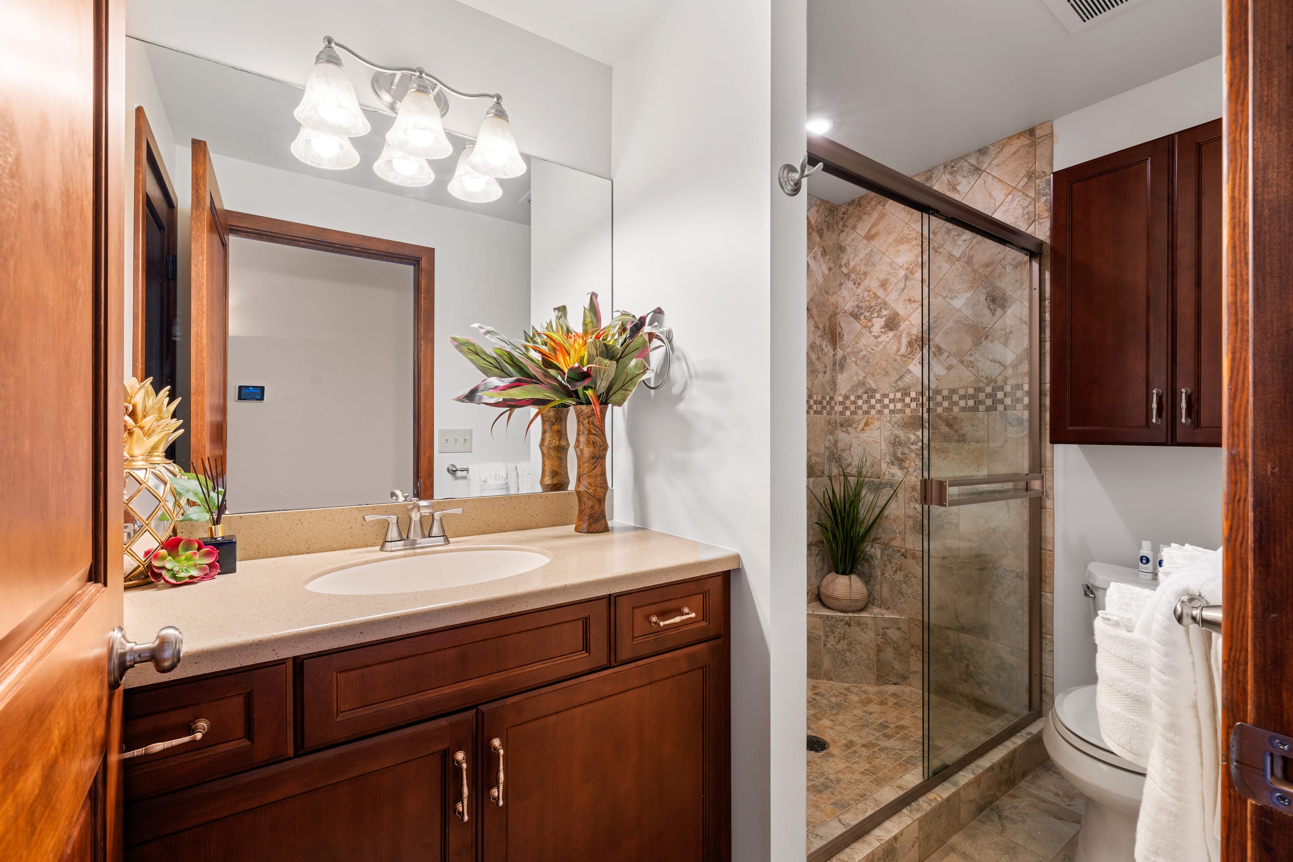 Condo in Lahaina · ★4.85 · 3 bedrooms · 4 beds · 2 baths - Image 30