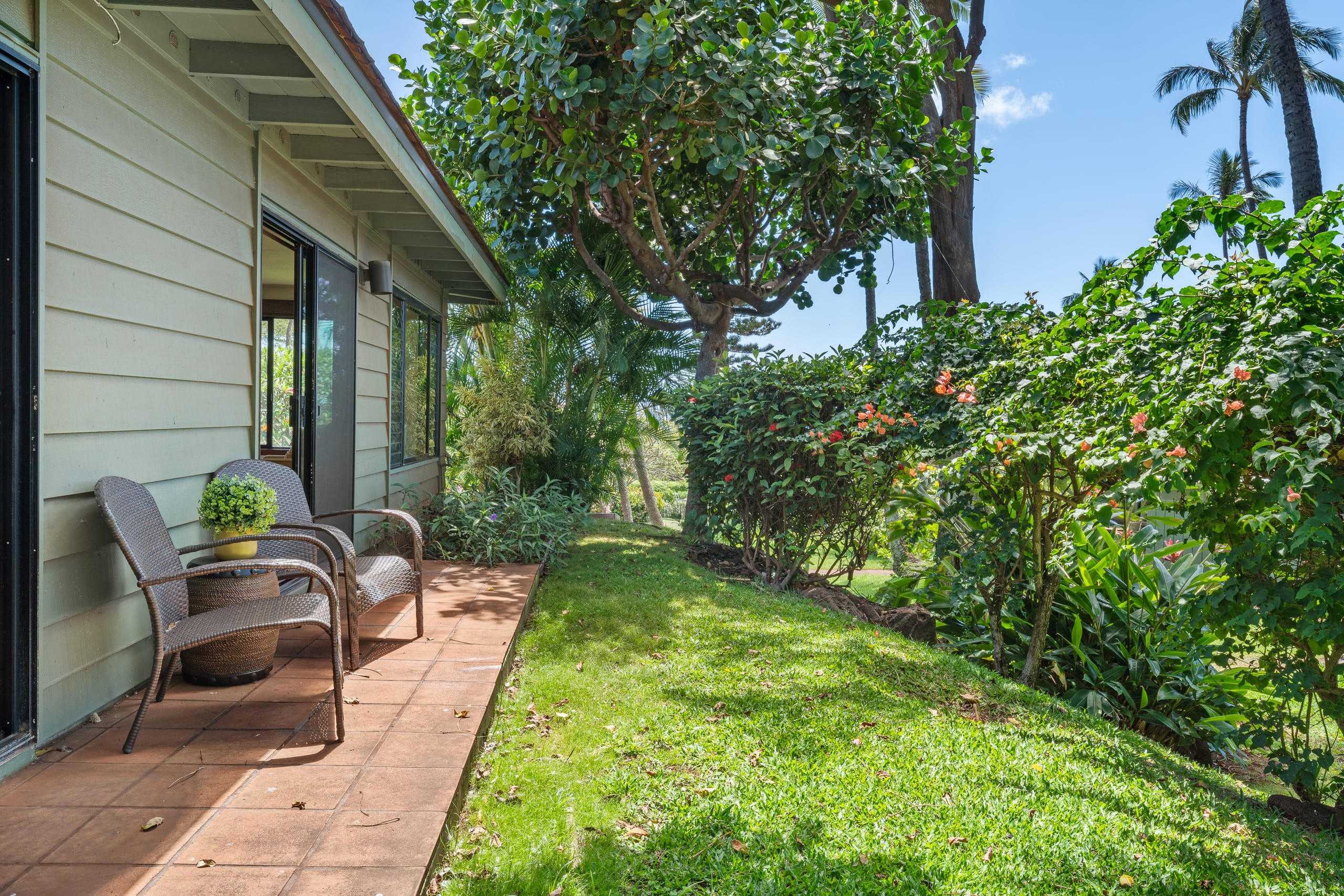 Condo in Lahaina · ★4.85 · 3 bedrooms · 4 beds · 2 baths - Image 36