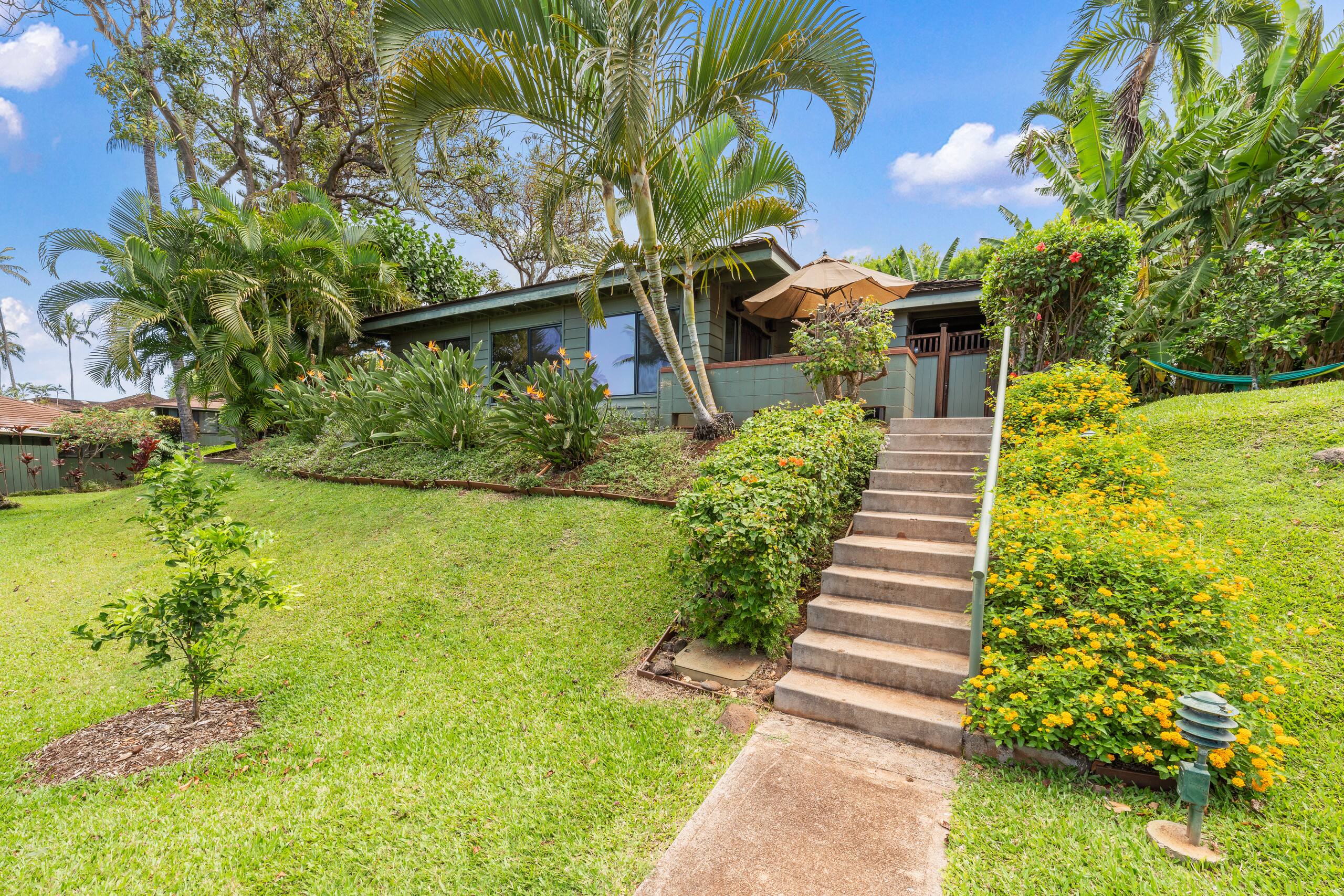 Condo in Lahaina · ★4.85 · 3 bedrooms · 4 beds · 2 baths - Image 39