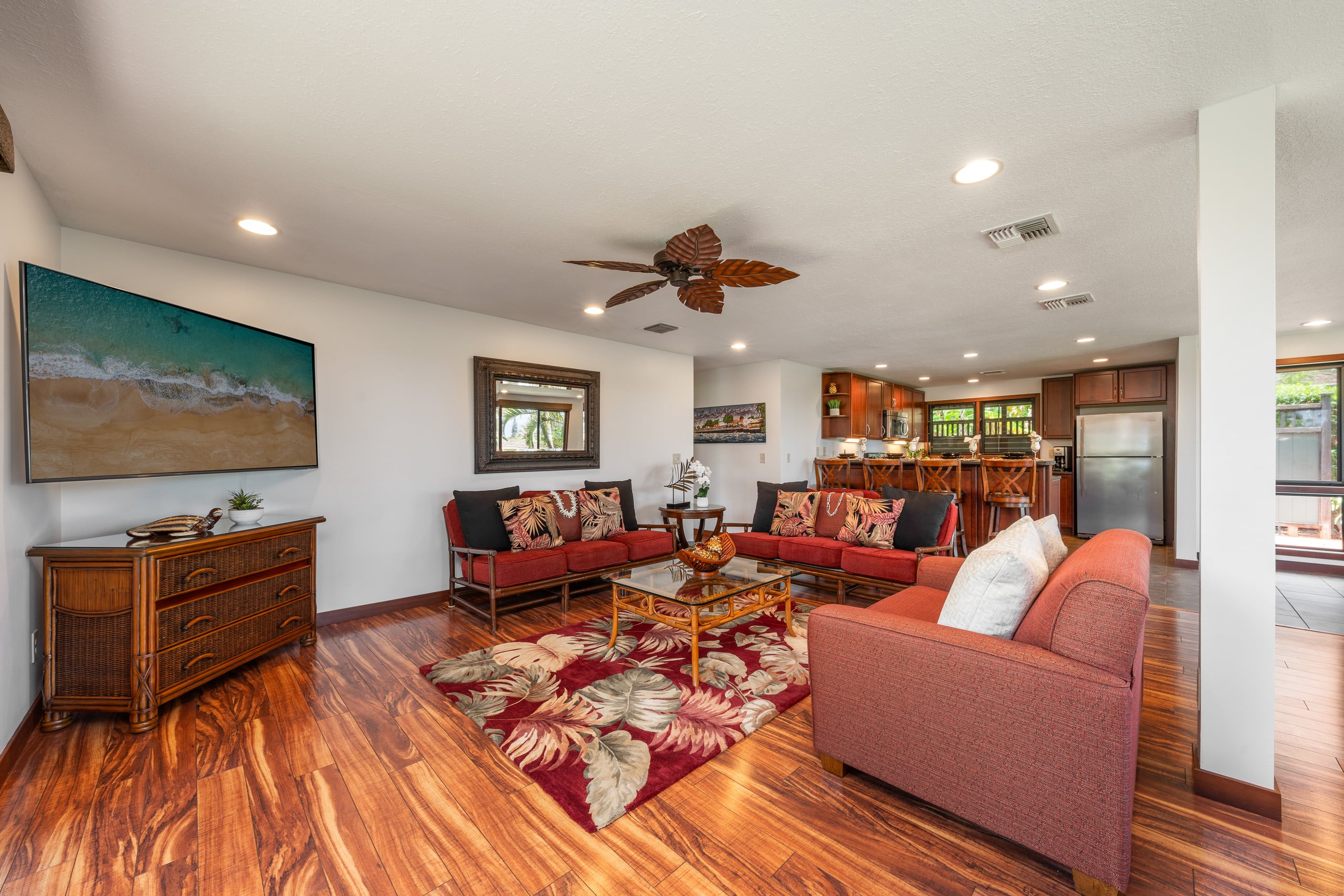 Condo in Lahaina · ★4.85 · 3 bedrooms · 4 beds · 2 baths - Image 4
