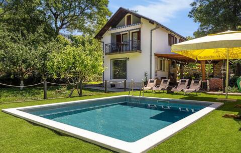 2 bedroom pet friendly home in Grizane-Belgrad