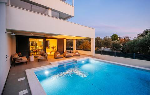 Cozy home in Biograd na Moru with sauna