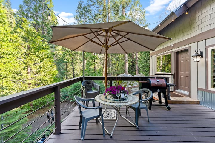 3 Bedroom+loft | Pool Table, Cornhole, Mini Bar! - Shaver Lake, CA
