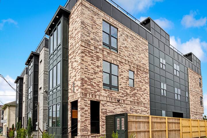 Luxury Rooftop Villa gallery image 3