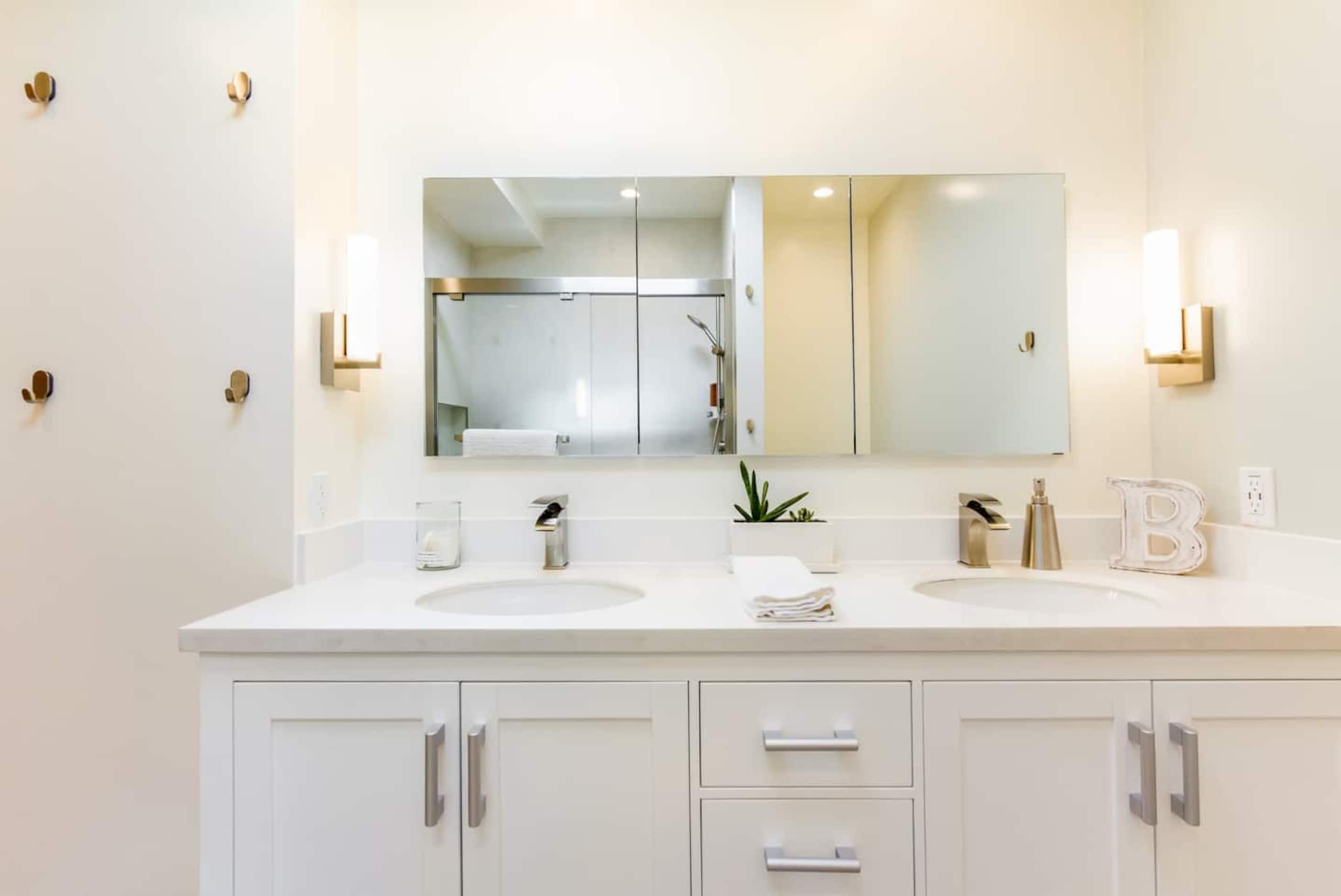 Home in San Francisco · ★4.88 · 2 bedrooms · 2 beds · 2 baths - Image 20