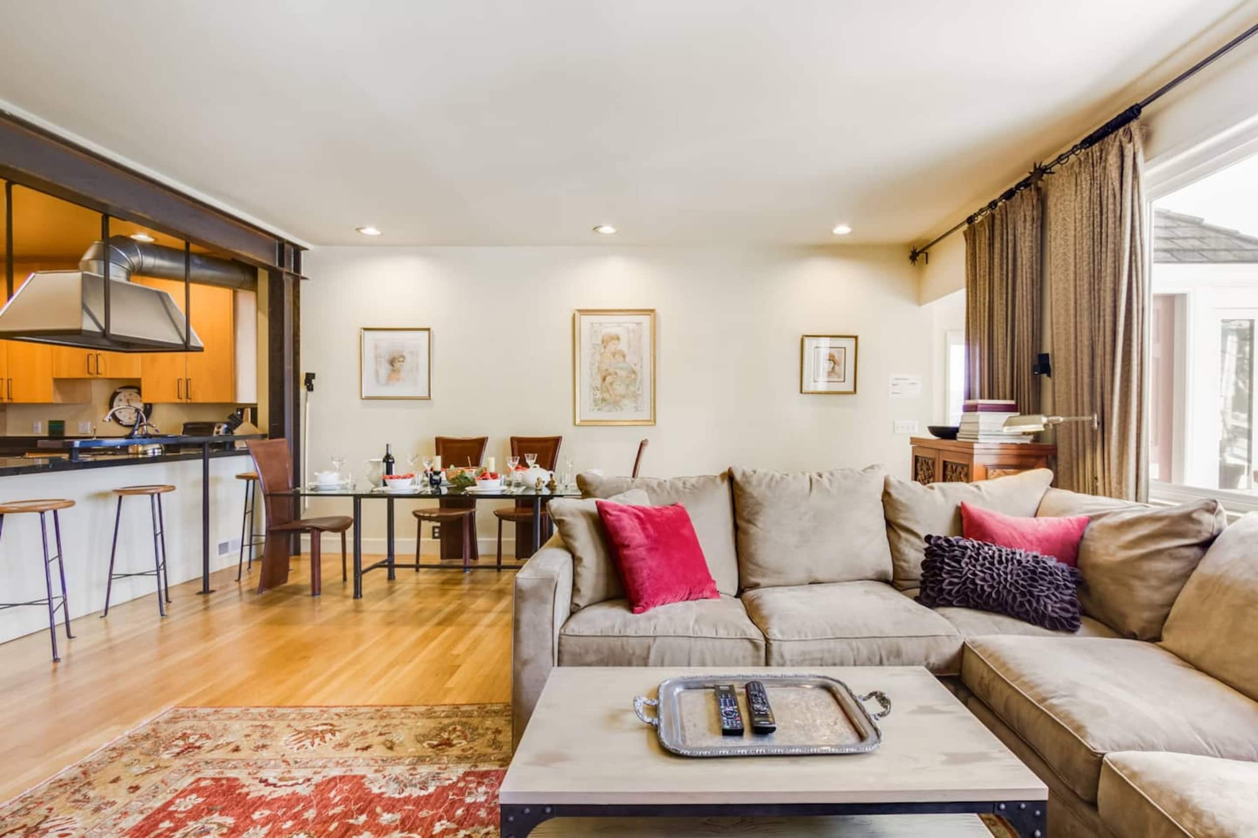 Home in San Francisco · ★4.88 · 2 bedrooms · 2 beds · 2 baths - Image 33