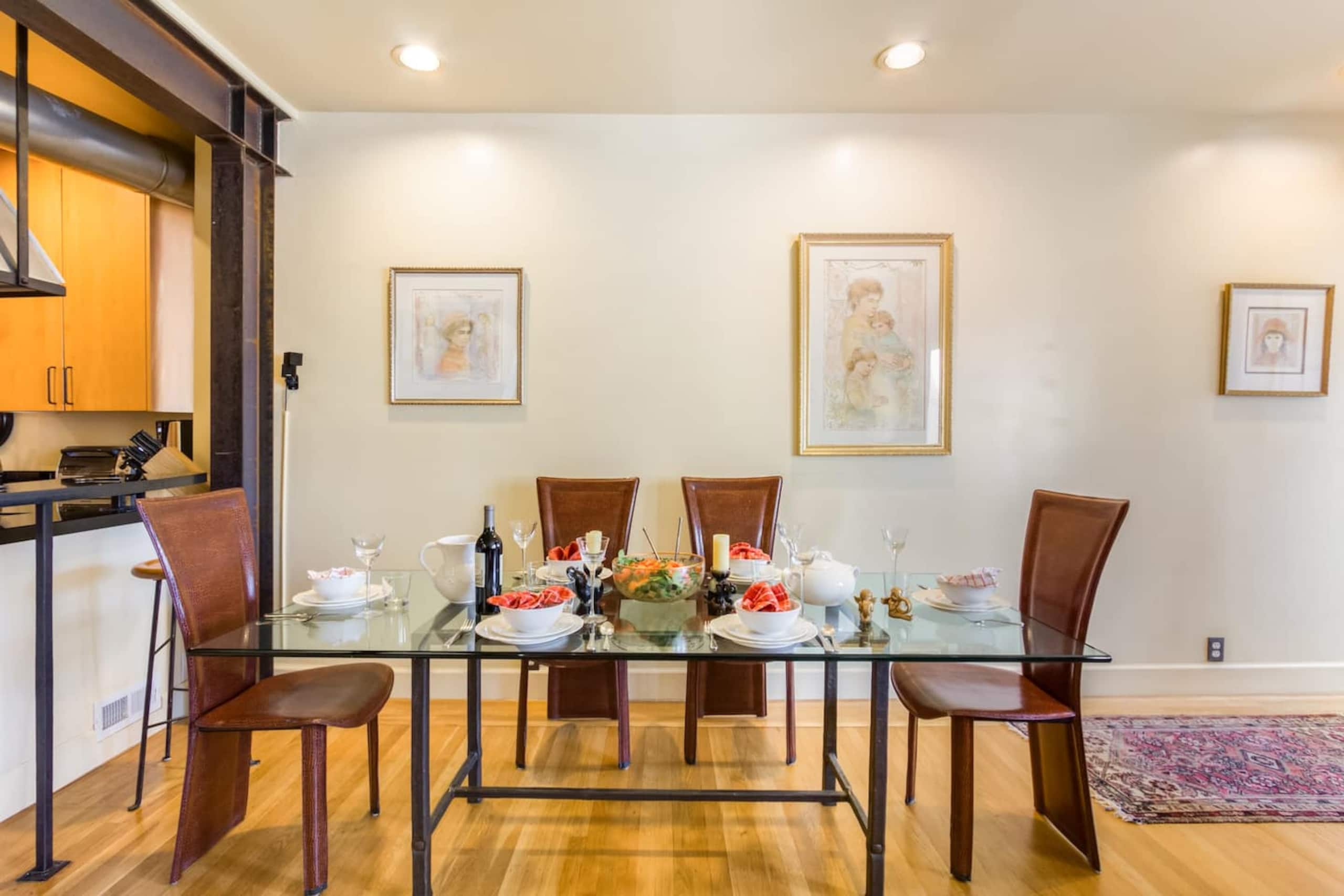 Home in San Francisco · ★4.88 · 2 bedrooms · 2 beds · 2 baths - Image 6