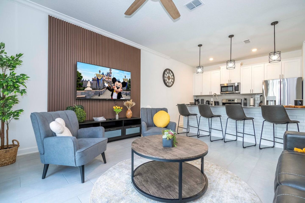 Top Airbnb: Luxury Stay Near Disney – Storey Lake Resort 2568 in Kissimmee