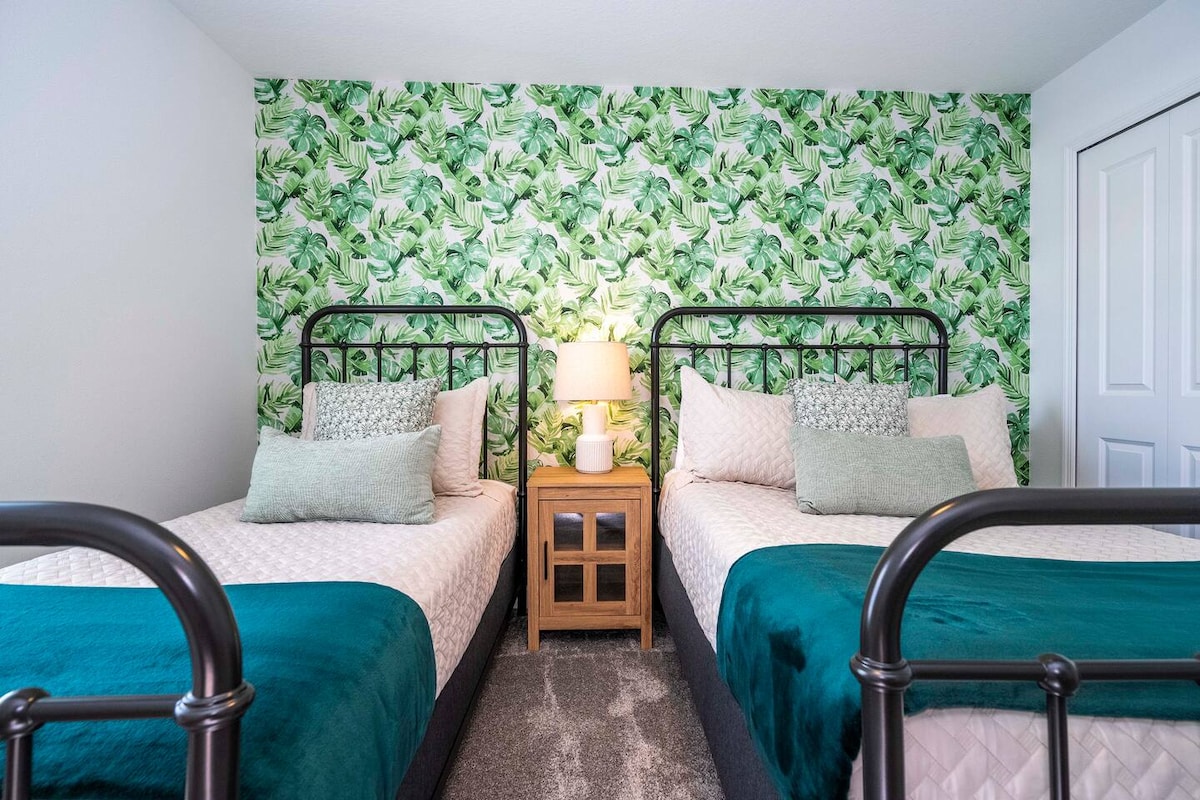 For all the family members full size bed and a single bed