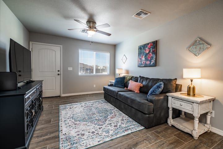 Chic Duplex Retreat In Central Kingman! - Kingman, AZ