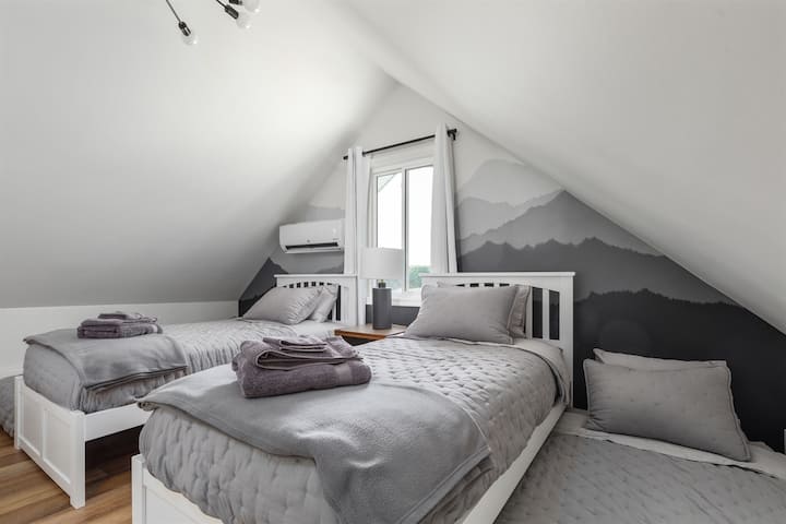 Dy krevate dopio me trungje, të përsosura për 4 fëmijë, ose 2 të rritur + 2 fëmijë (dhoma e gjumit #3)