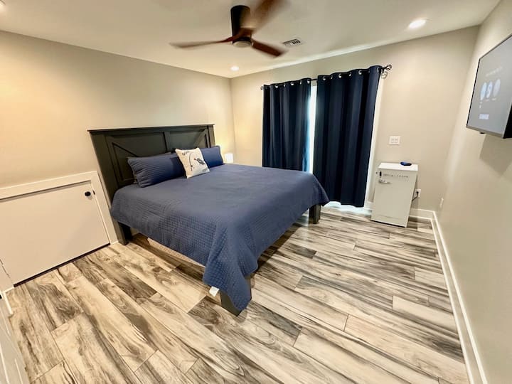 La suite privée 2 (Chambre 5) à l'étage dispose d'un lit King Size