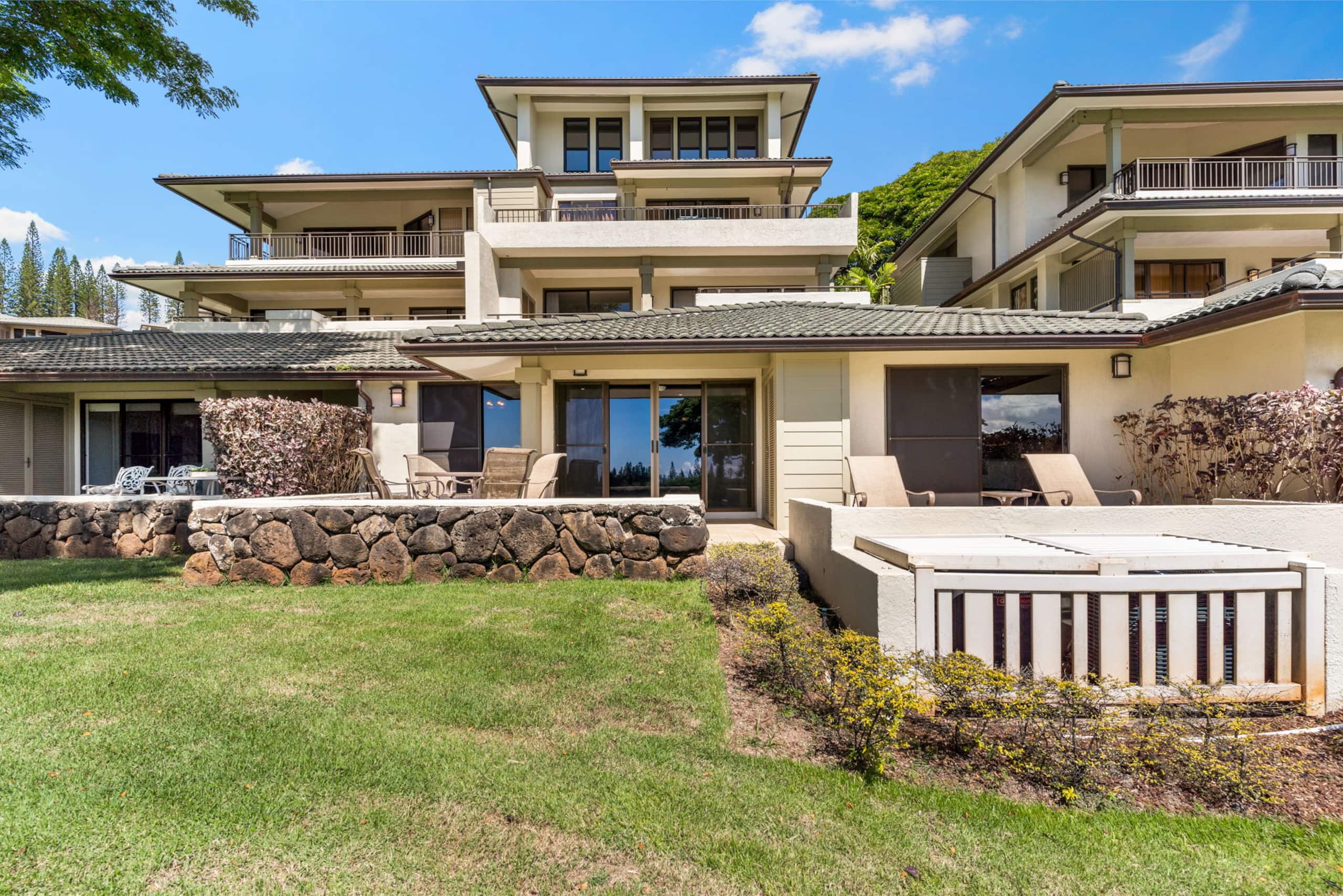 Condo in Lahaina · ★4.71 · 2 bedrooms · 3 beds · 2 private baths - Image 25