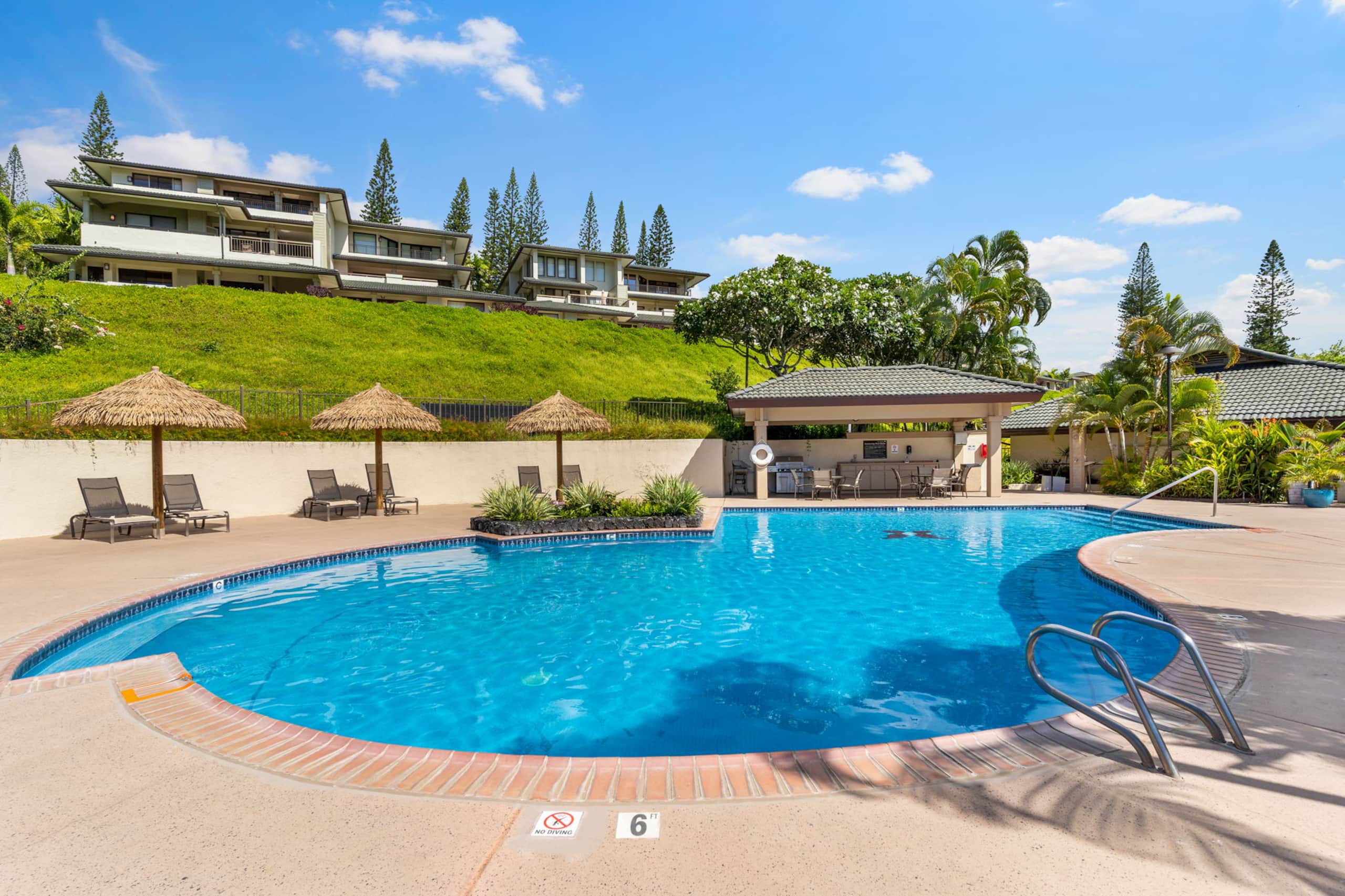 Condo in Lahaina · ★4.71 · 2 bedrooms · 3 beds · 2 private baths - Image 32