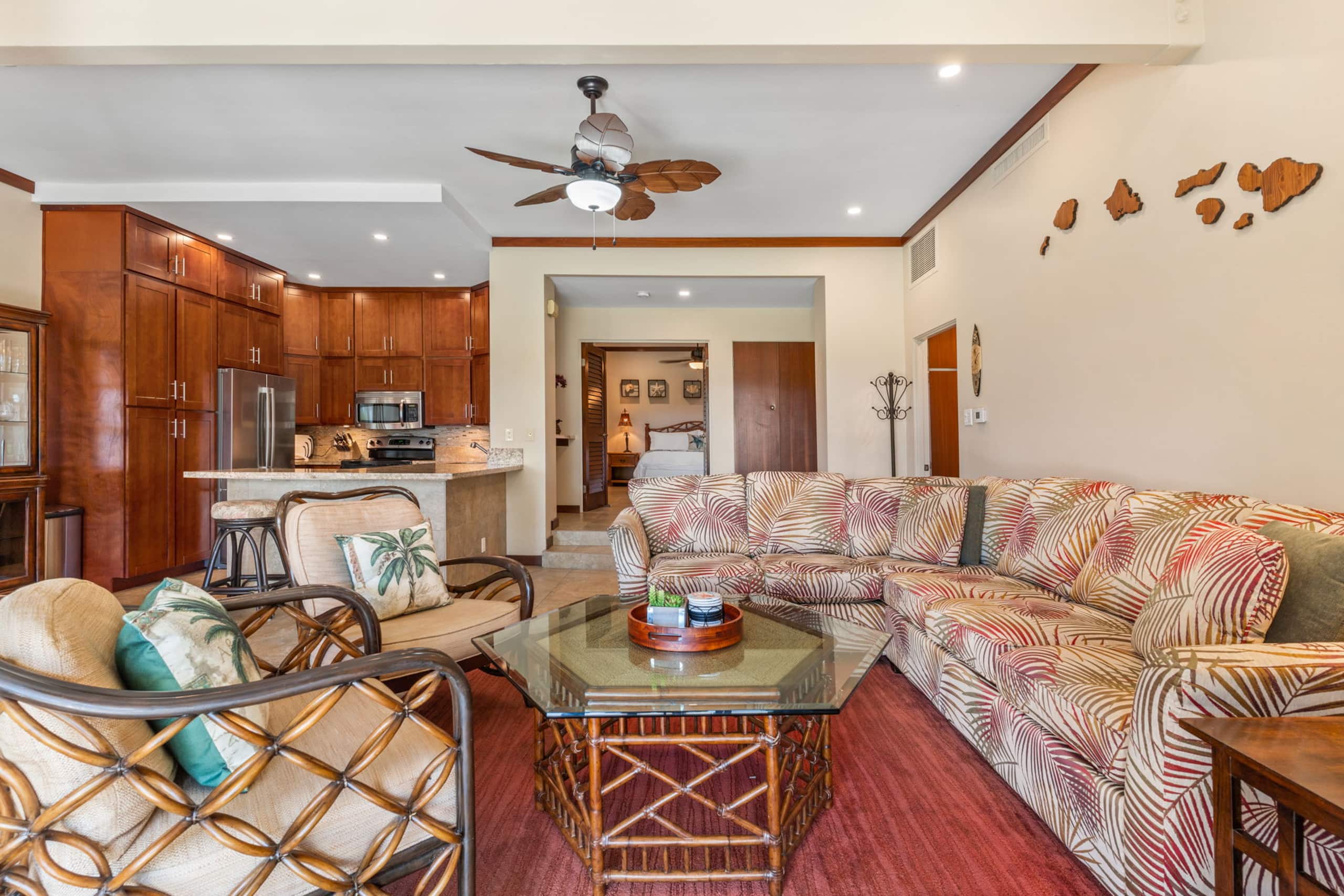 Condo in Lahaina · ★4.71 · 2 bedrooms · 3 beds · 2 private baths - Image 2