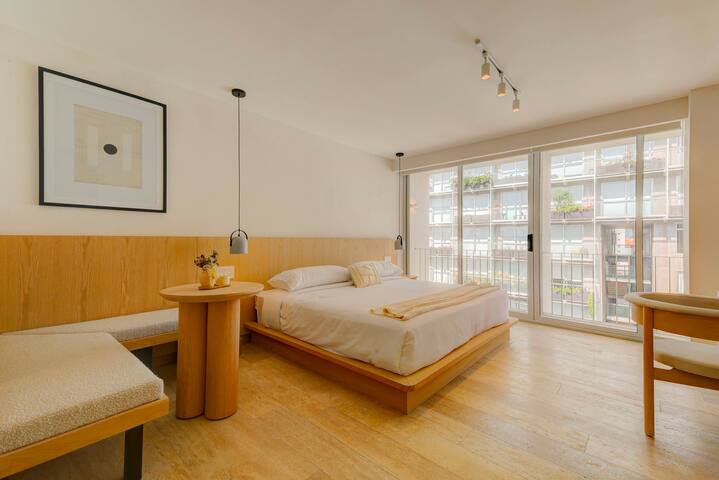 Capitalia | Antara Elegant Lockoff w/Polanco Vibes gallery image 2