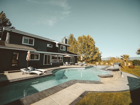 Poolside Retreat W/ Sauna Heart of Wine Country