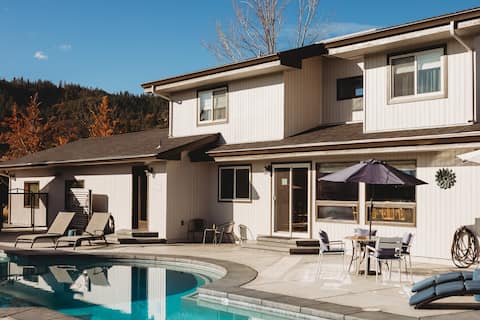Poolside Retreat W/ Sauna Heart of Wine Country
