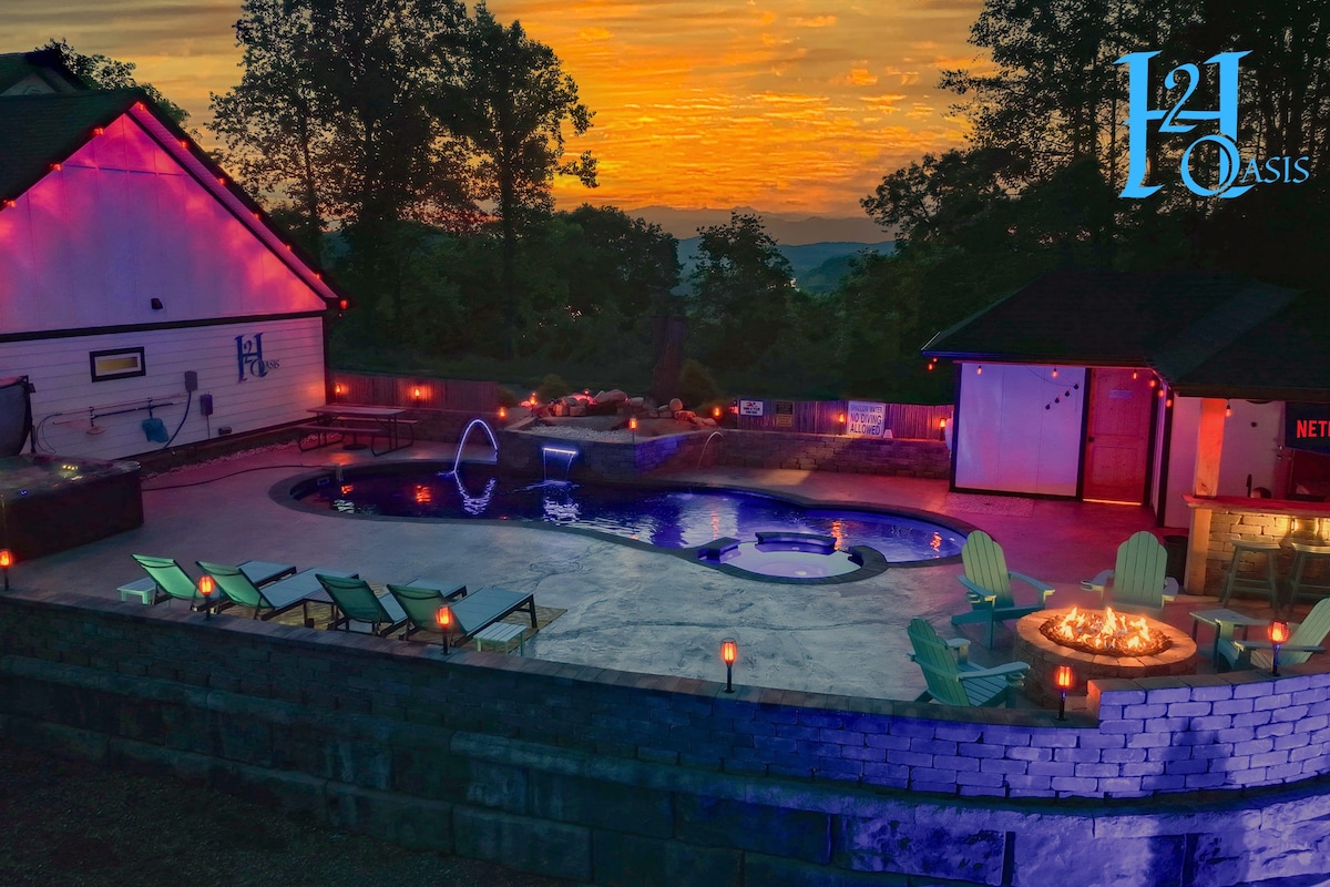 Backyard Pool Oasis | Mountain Views | Hot Tub - Cabins for Rent