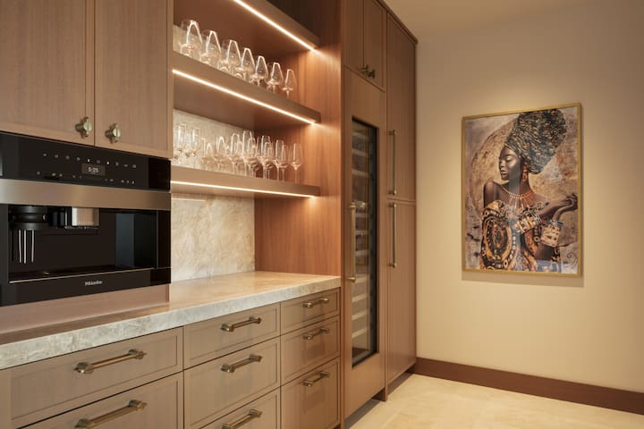 Ultra Luxurious New Home in Four Seasons Hualalai gallery image 3