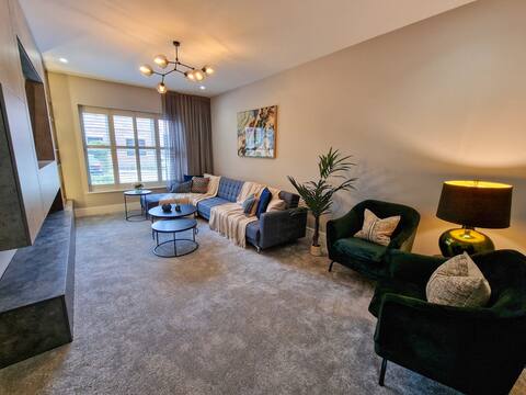 Luxury 5 Star Didsbury Family Home
