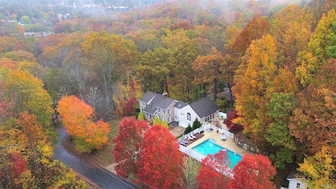 Luxury Asheville Area, Hot Tub, Game Room, Pool
