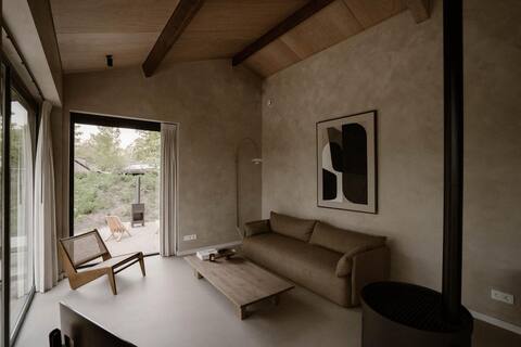 Willow House detached bath & hottub (biofuel)