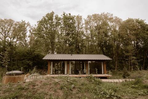 Willow House detached bath & hottub (biofuel)