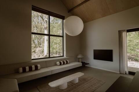 Oak House detached bath & hottub (biofuel)