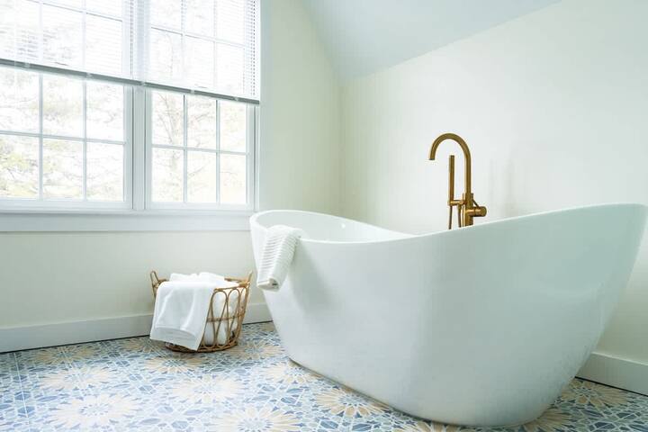 Third Beach Road gallery image 3