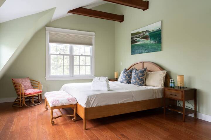 Third Beach Road gallery image 2