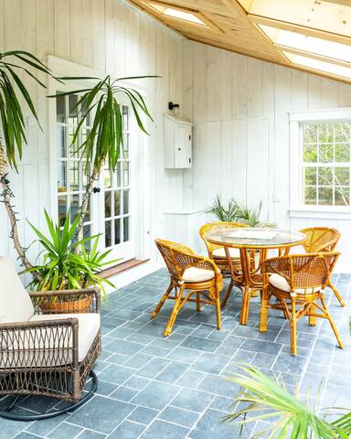 Third Beach Road gallery image 4