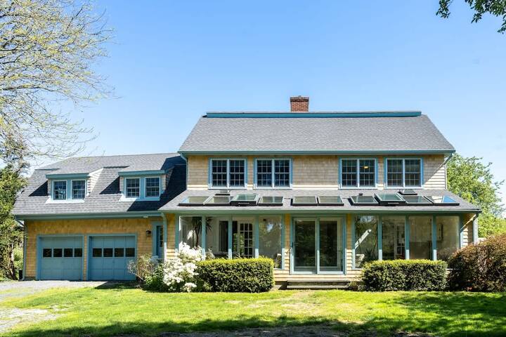 Third Beach Road gallery image 5