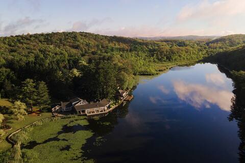 Private 37 Acre Lake Estate on 164 Acres - 11 BR