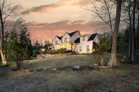 Forest Ledge | 5550ft² | Game Room | HotTub | View