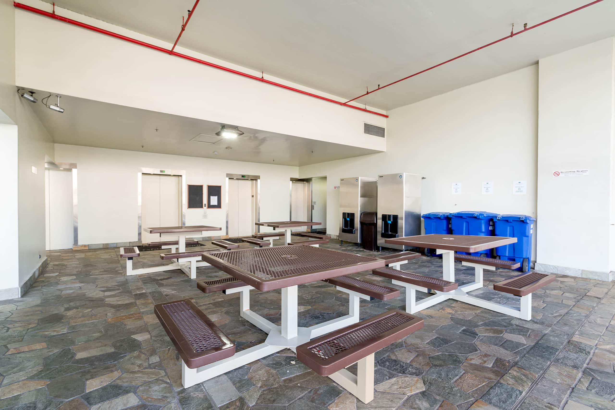 Condo in Honolulu · ★4.95 · 1 bedroom · 2 beds · 1 private bath - Image 29