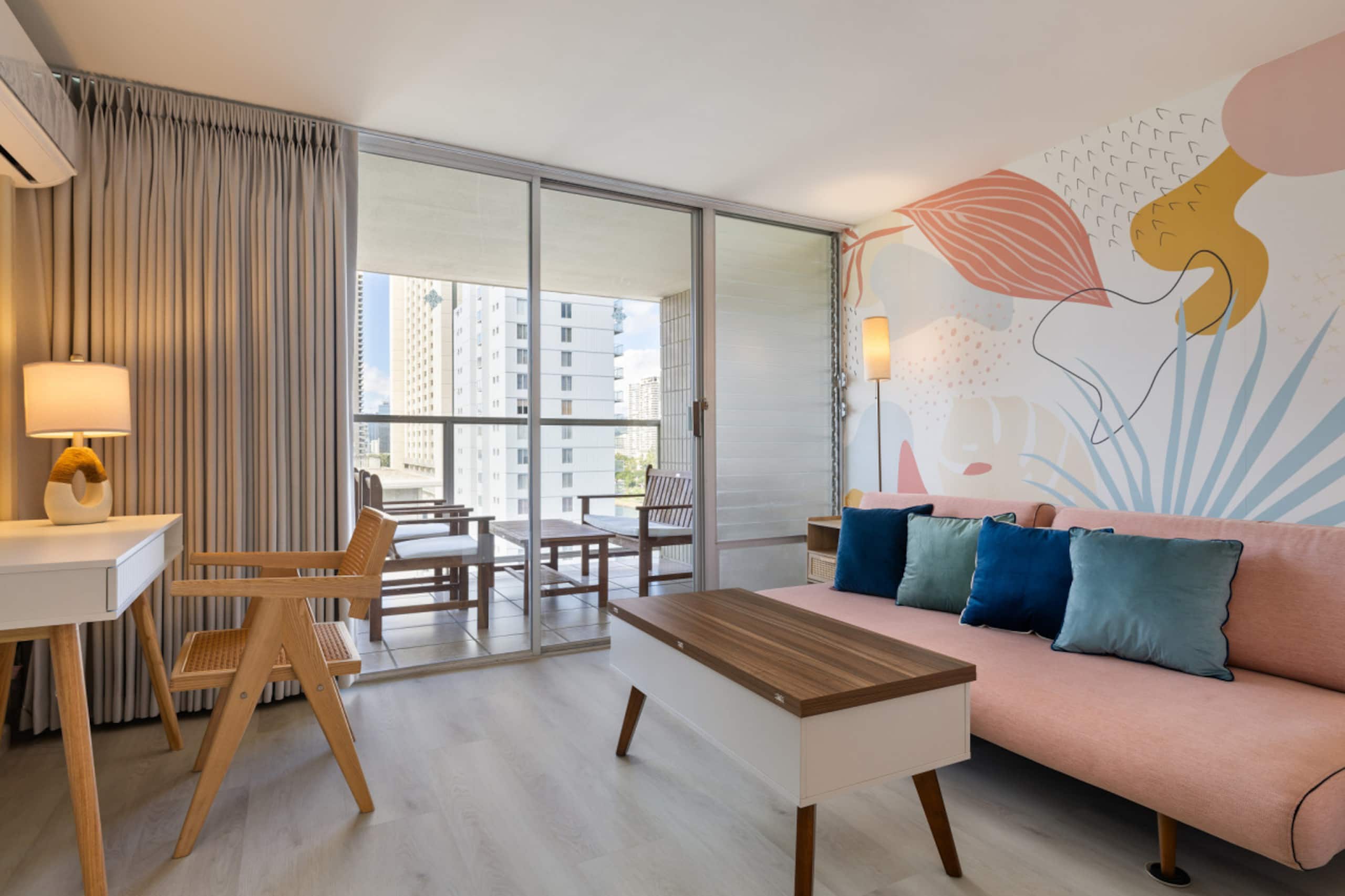 Condo in Honolulu · ★4.95 · 1 bedroom · 2 beds · 1 private bath - Image 5