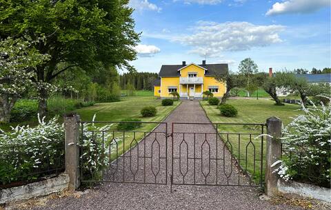 4 bedroom stunning home in Gränna