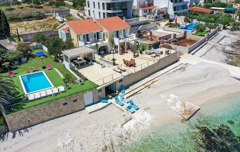 Stunning home in Slatine with kitchen