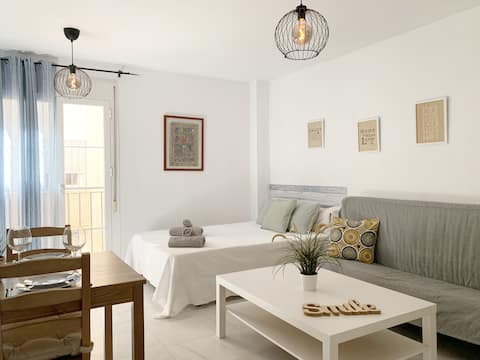 Propiedad de Airbnb exitosa: Don Javier Suite - MálagadeVacaciones en Baños Del Carmen