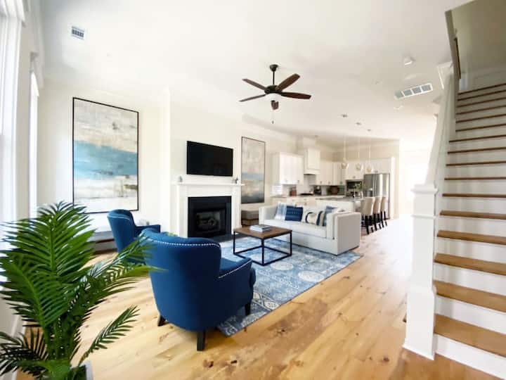 Shtëpi kryesore nga hyrja