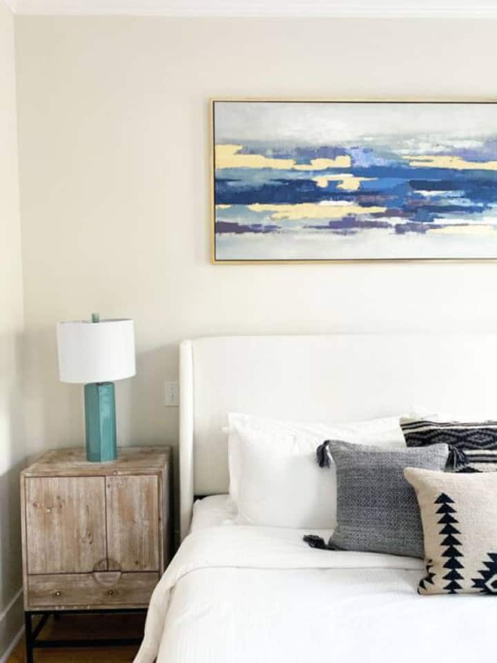 Dhoma e gjumit 1 - Shtëpia kryesore kryesore me krevat dopio "King" dhe "En Suite"