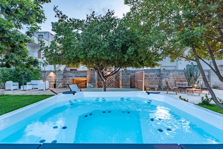 Villa Giulia w/hot tub – Artemisia Homes