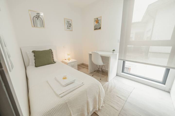 Amazing Villa by Hosty gallery image 5